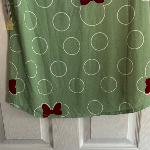 Disney Minnie Mouse LuLaRoe Green and Red Bow Accent Women's Tee - Picture 10 of 10